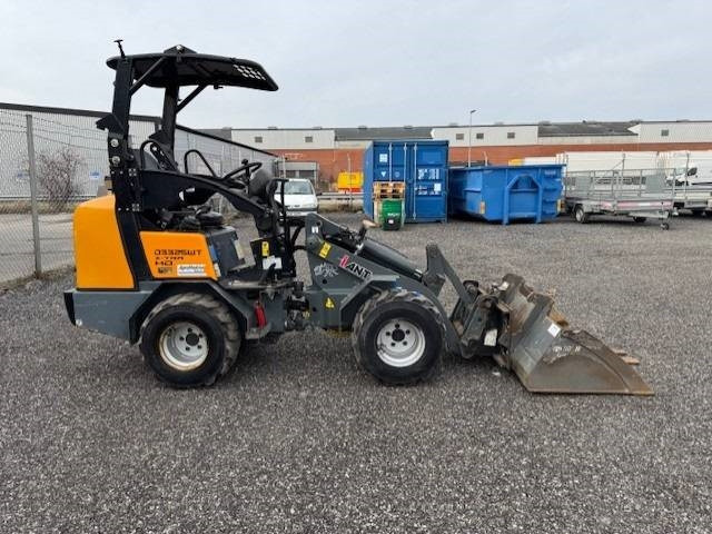 Giant D 332 SWT X-TRA - Гусеничный мини-погрузчик: фото 3 Giant D 332 SWT X-TRA - Гусеничный мини-погрузчик: фото 3