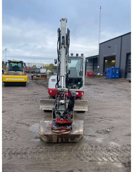 Takeuchi TB 240 - Мини-экскаватор: фото 3 Takeuchi TB 240 - Мини-экскаватор: фото 3