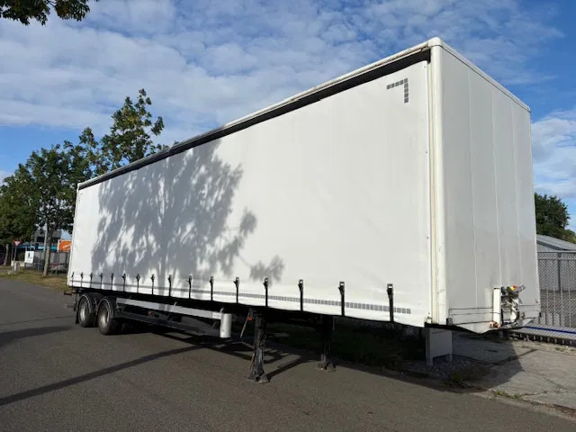 Verem 2 axle trailer Closed Box curtain slider MOT 01-2026 - Полуприцеп-фургон: фото 3 Verem 2 axle trailer Closed Box curtain slider MOT 01-2026 - Полуприцеп-фургон: фото 3