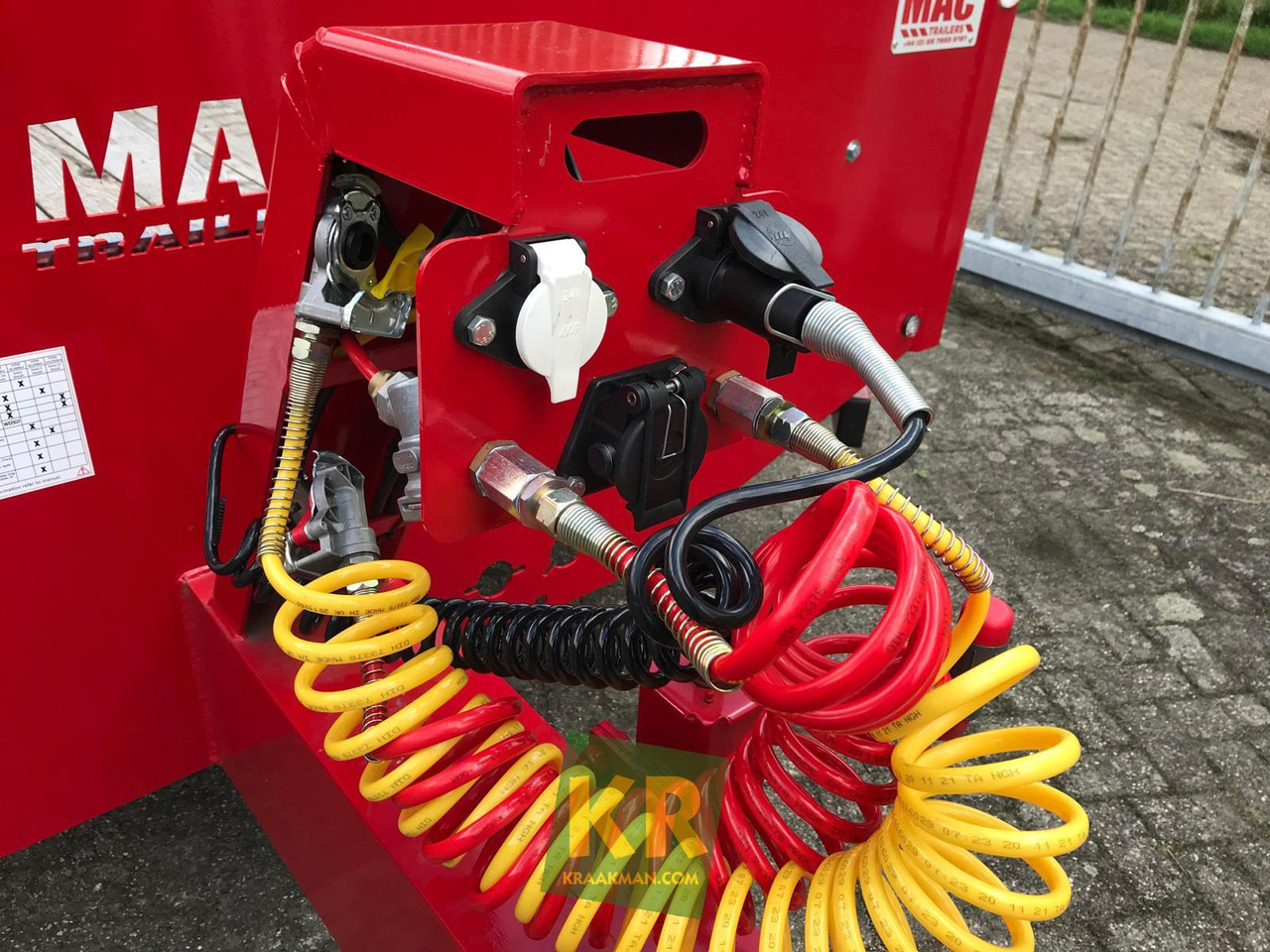 16 PREMIUM MAC Trailers - Низкорамный прицеп: фото 2 16 PREMIUM MAC Trailers - Низкорамный прицеп: фото 2