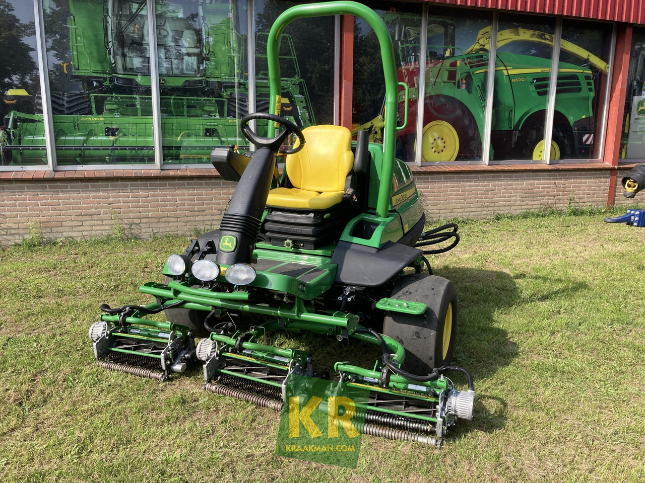 8000A E-CUT John Deere - Газонокосилка: фото 3 8000A E-CUT John Deere - Газонокосилка: фото 3