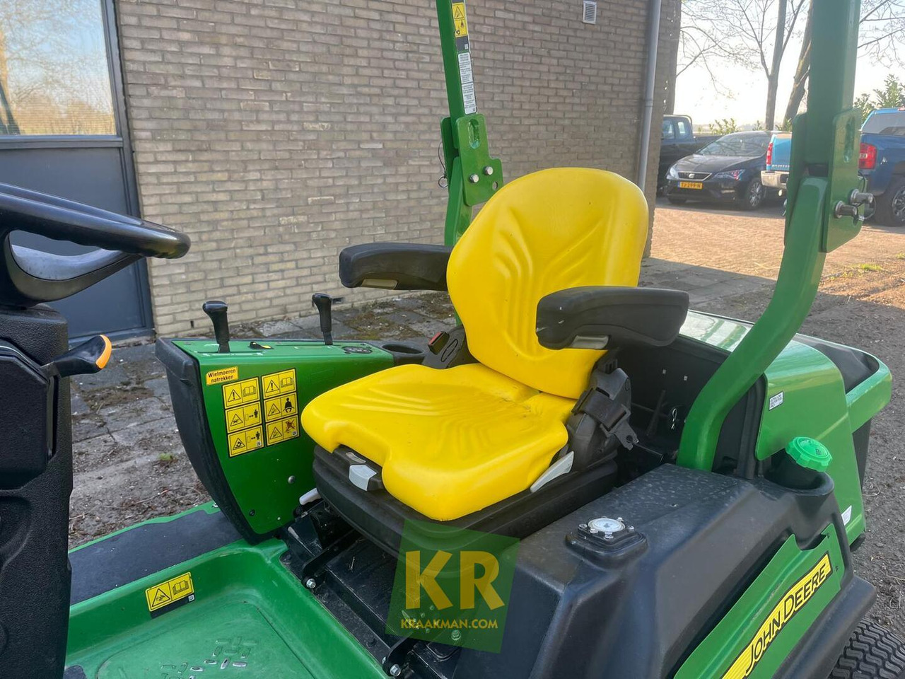 John Deere 1550 - Газонокосилка: фото 5 John Deere 1550 - Газонокосилка: фото 5
