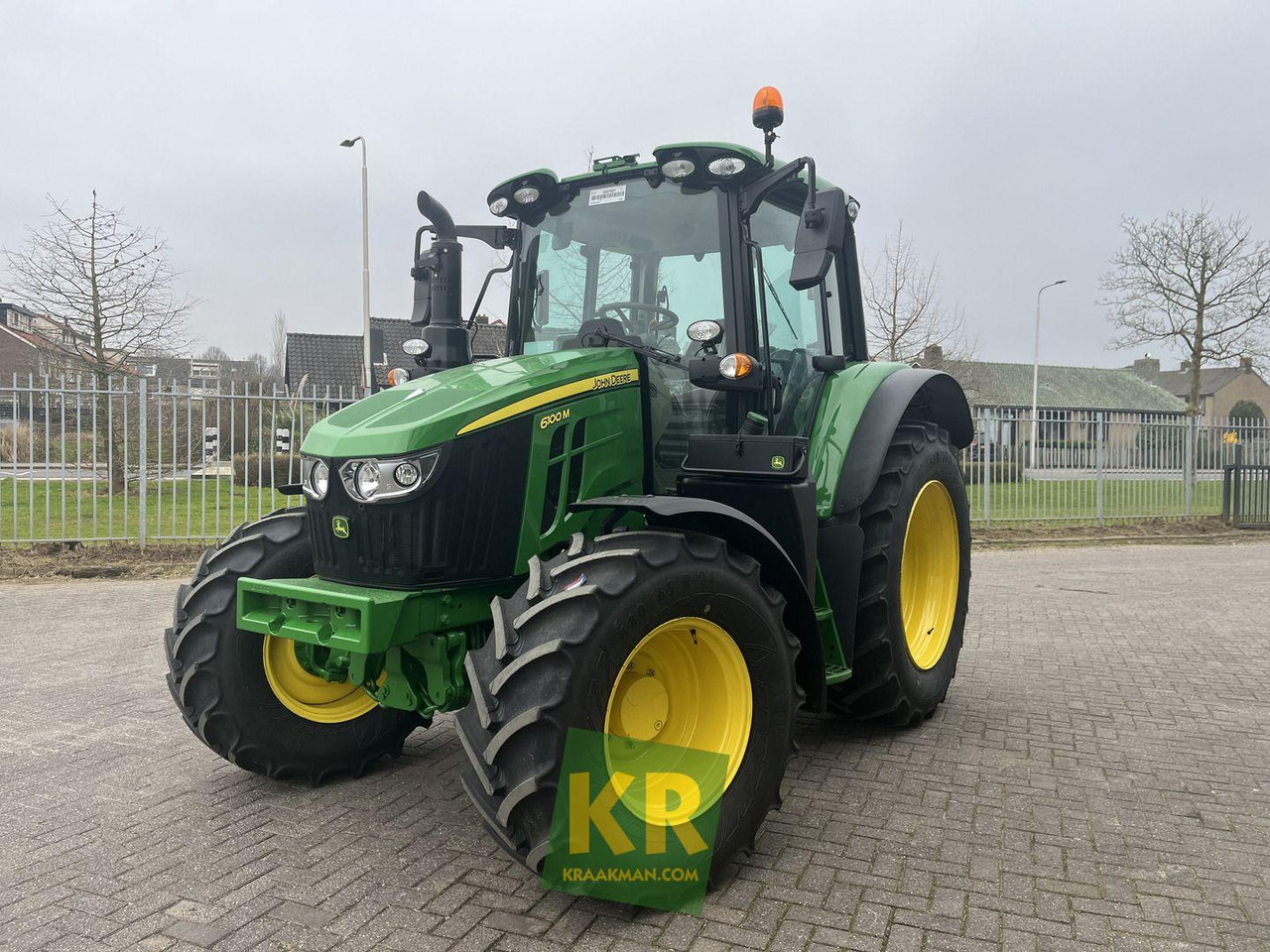 John Deere 6100M - Трактор: фото 2 John Deere 6100M - Трактор: фото 2