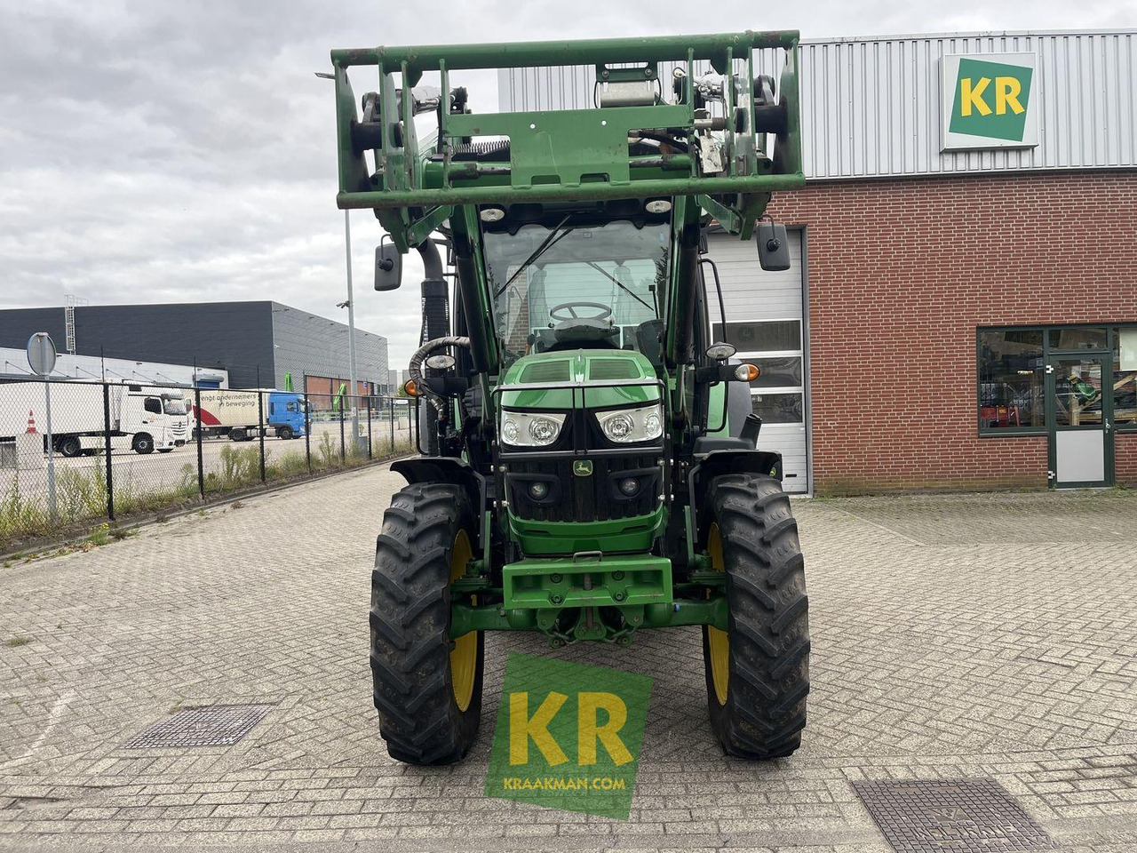 John Deere 6115R - Трактор: фото 2 John Deere 6115R - Трактор: фото 2