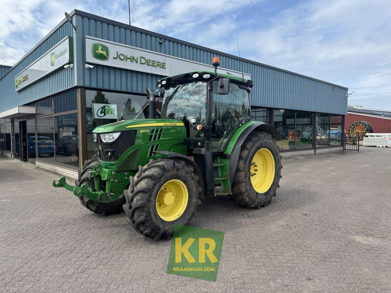 John Deere 6125R - Трактор: фото 1 John Deere 6125R - Трактор: фото 1