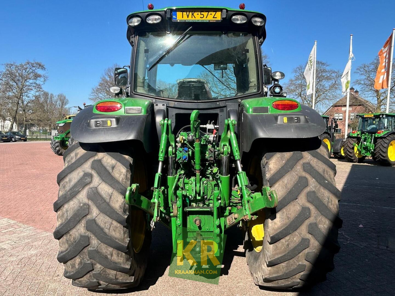 Трактор John Deere 6150R: фото 6