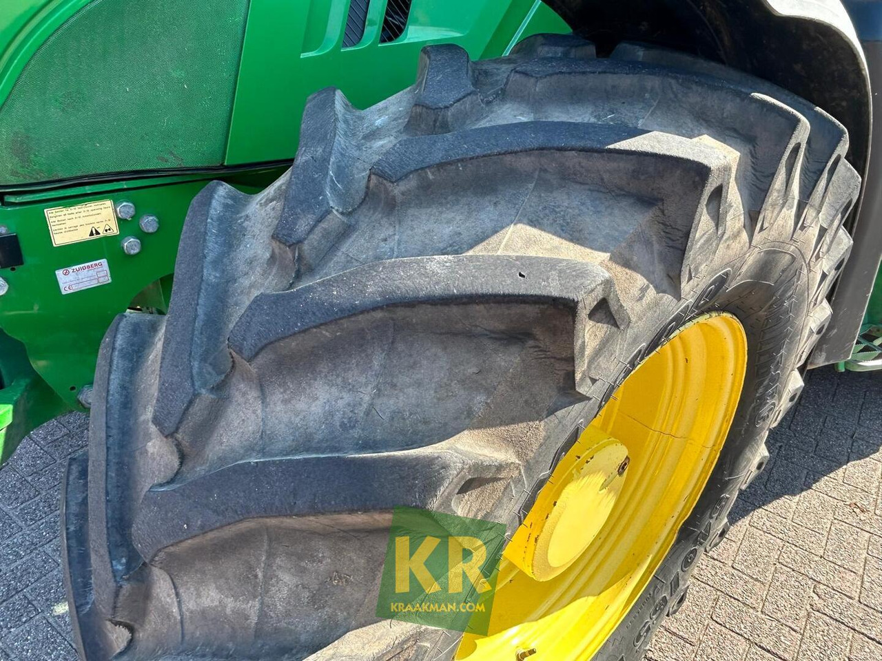 Трактор John Deere 6150R: фото 11