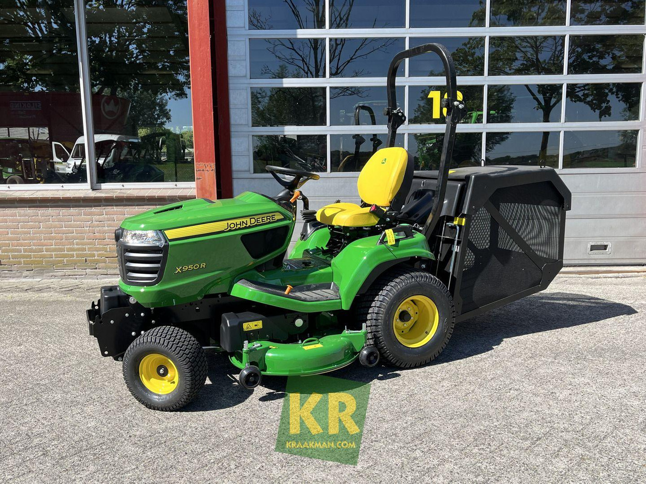 John Deere X950R - Газонокосилка: фото 1 John Deere X950R - Газонокосилка: фото 1