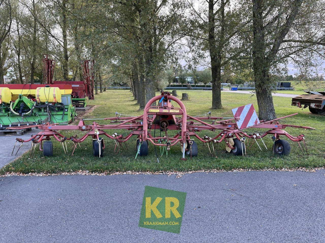 Krone KW 6.40/6 schudder - Сеноворошилка: фото 3 Krone KW 6.40/6 schudder - Сеноворошилка: фото 3