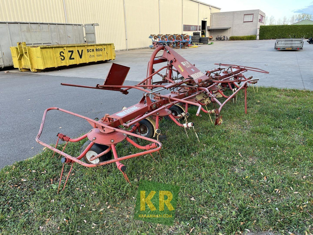 Krone KW 6.40/6 schudder - Сеноворошилка: фото 1 Krone KW 6.40/6 schudder - Сеноворошилка: фото 1