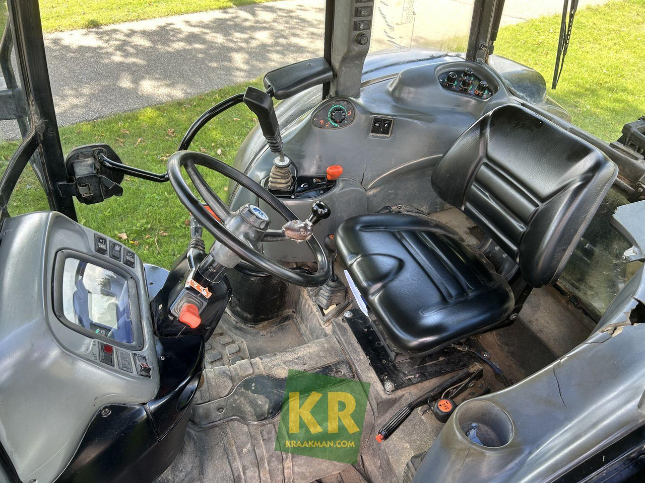 TN75S New Holland - Трактор: фото 5 TN75S New Holland - Трактор: фото 5