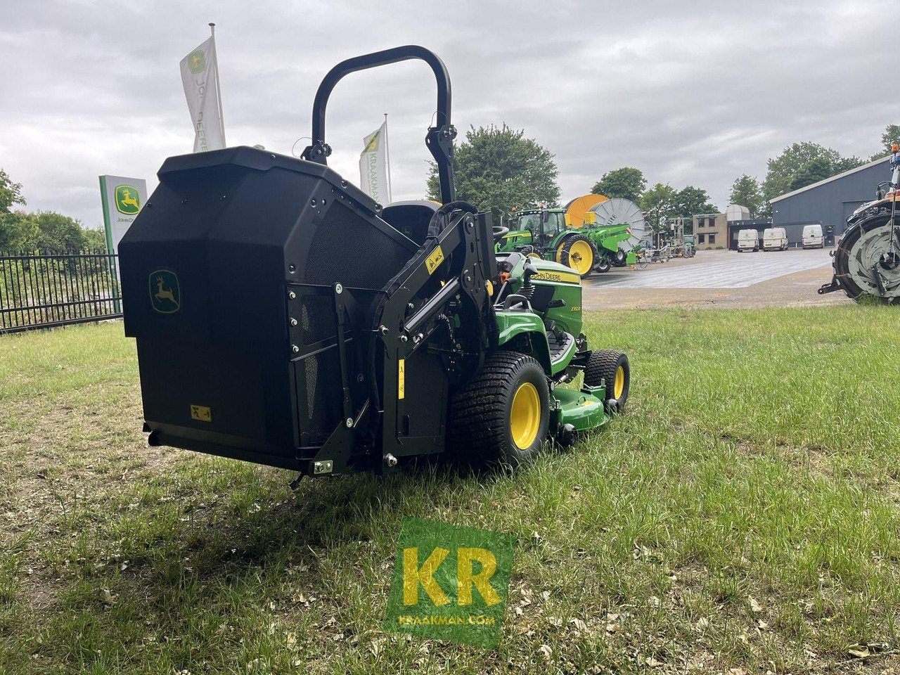 X950R John Deere - Газонокосилка: фото 2 X950R John Deere - Газонокосилка: фото 2