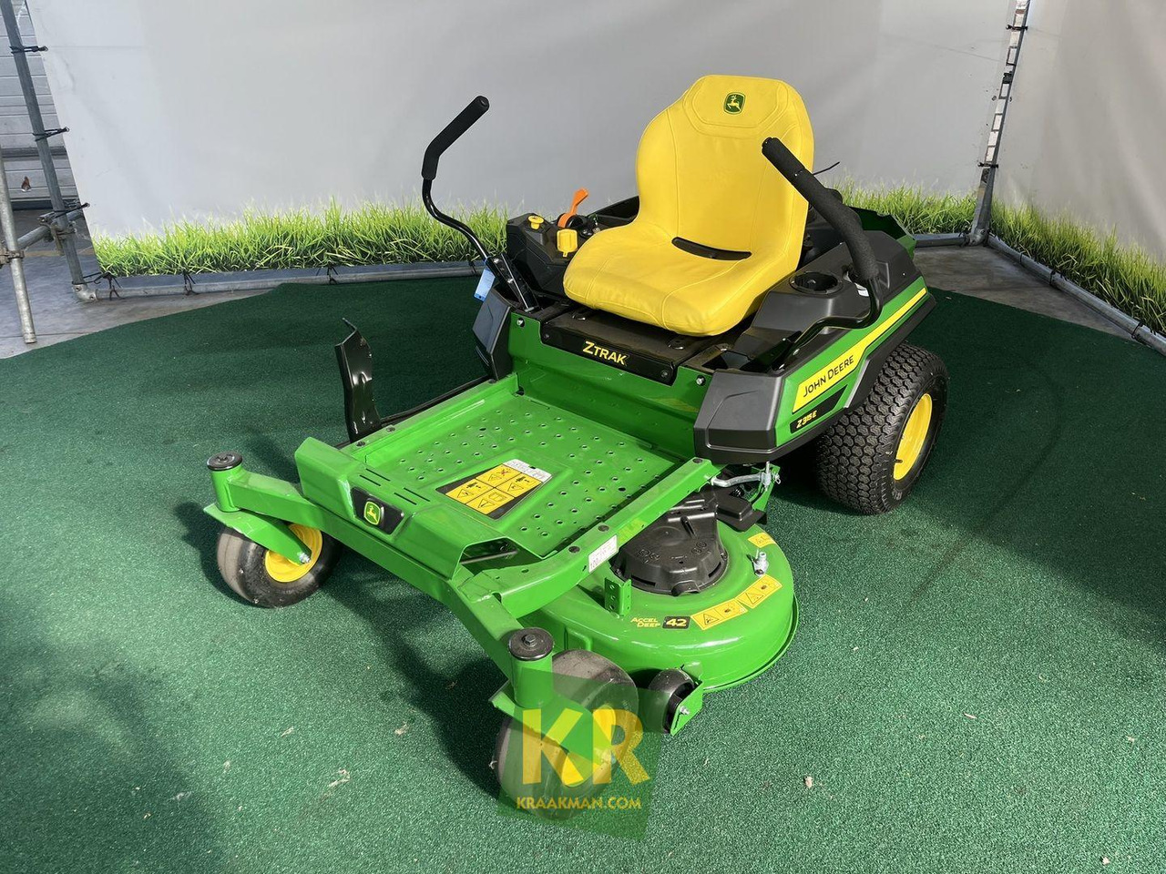 Z315E Zeroturn maaier John Deere - Газонокосилка: фото 2 Z315E Zeroturn maaier John Deere - Газонокосилка: фото 2