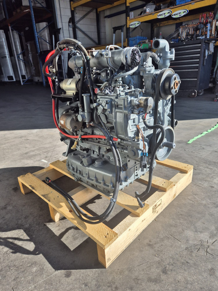 Vector 1950 Engine - Двигатель: фото 3 Vector 1950 Engine - Двигатель: фото 3