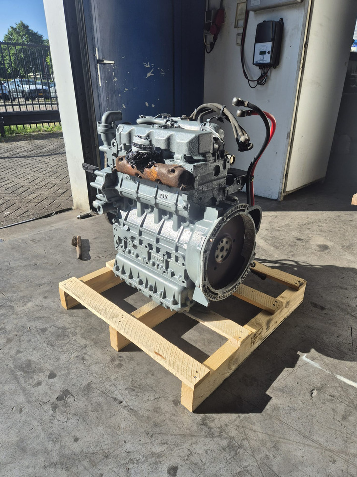 Vector 1950 Engine - Двигатель: фото 1 Vector 1950 Engine - Двигатель: фото 1