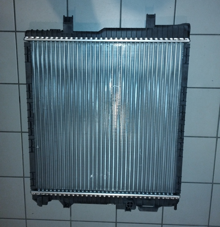 CHŁODNICA WODY MERCEDES VARIO 667 668 670 6685000102 OM900 OM904 1996-2013 - Радиатор: фото 2 CHŁODNICA WODY MERCEDES VARIO 667 668 670 6685000102 OM900 OM904 1996-2013 - Радиатор: фото 2