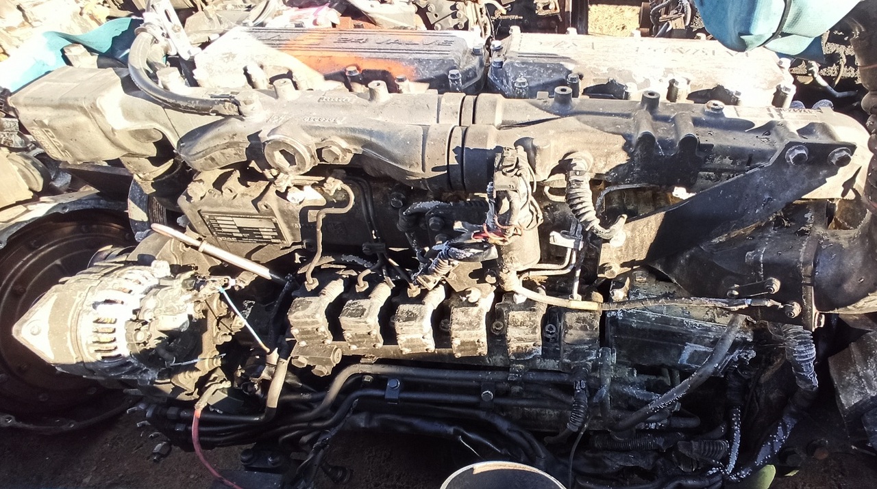 DAF 2 x CF 75 310 PE228 C - Двигатель и запчасти для Грузовиков: фото 3 DAF 2 x CF 75 310 PE228 C - Двигатель и запчасти для Грузовиков: фото 3