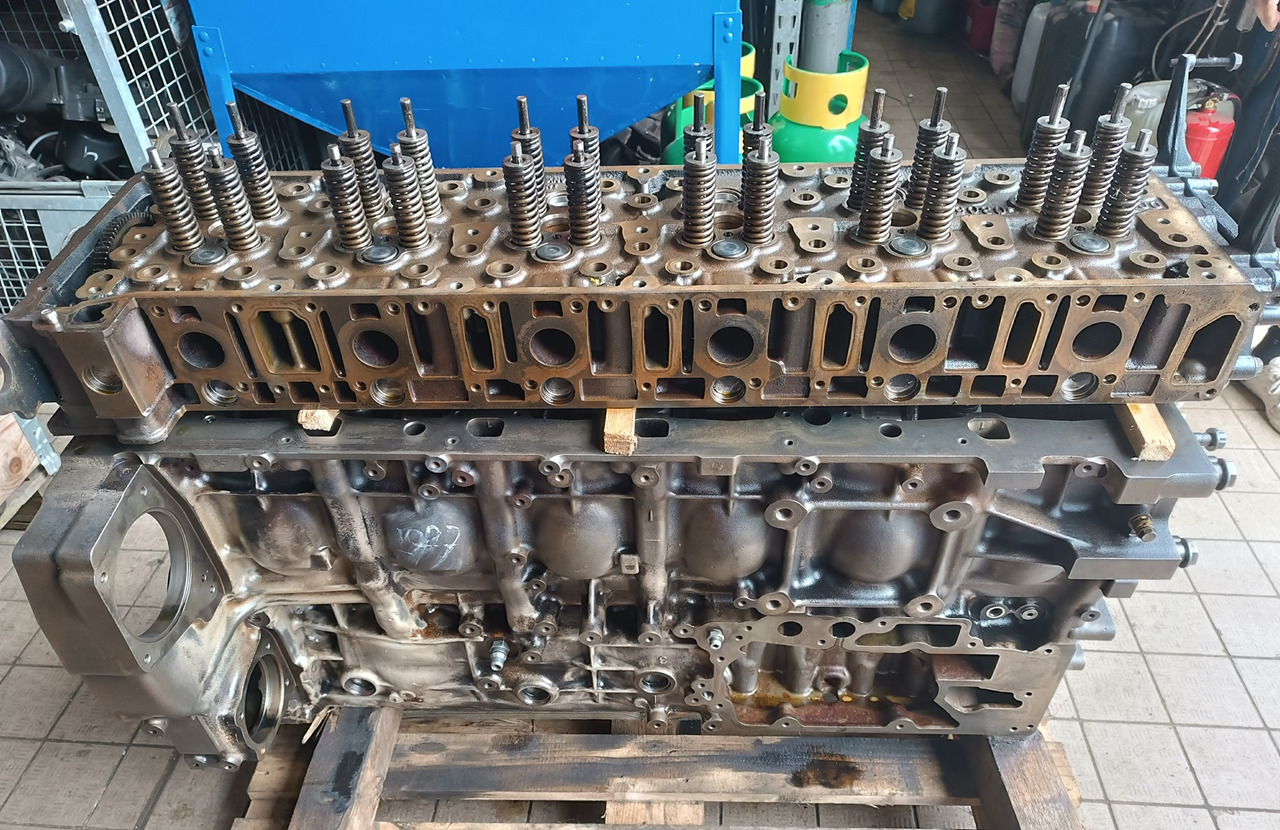 Mercedes Actros MP4 MP5 OM471 471 926 ENGINE HEAD - Двигатель и запчасти: фото 4 Mercedes Actros MP4 MP5 OM471 471 926 ENGINE HEAD - Двигатель и запчасти: фото 4