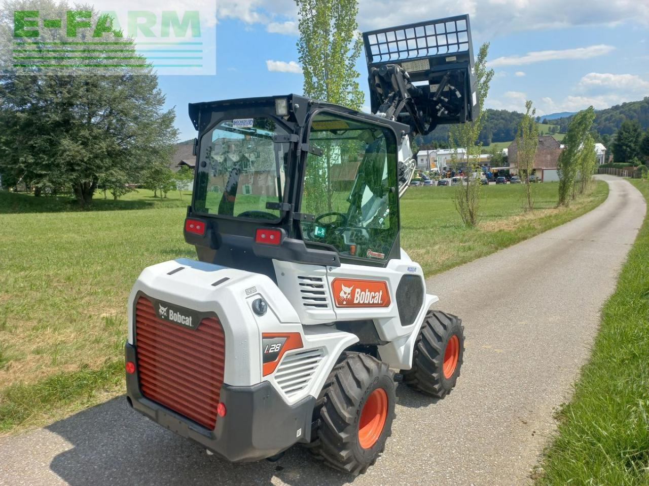Bobcat l 28 e - Мини-экскаватор: фото 4 Bobcat l 28 e - Мини-экскаватор: фото 4
