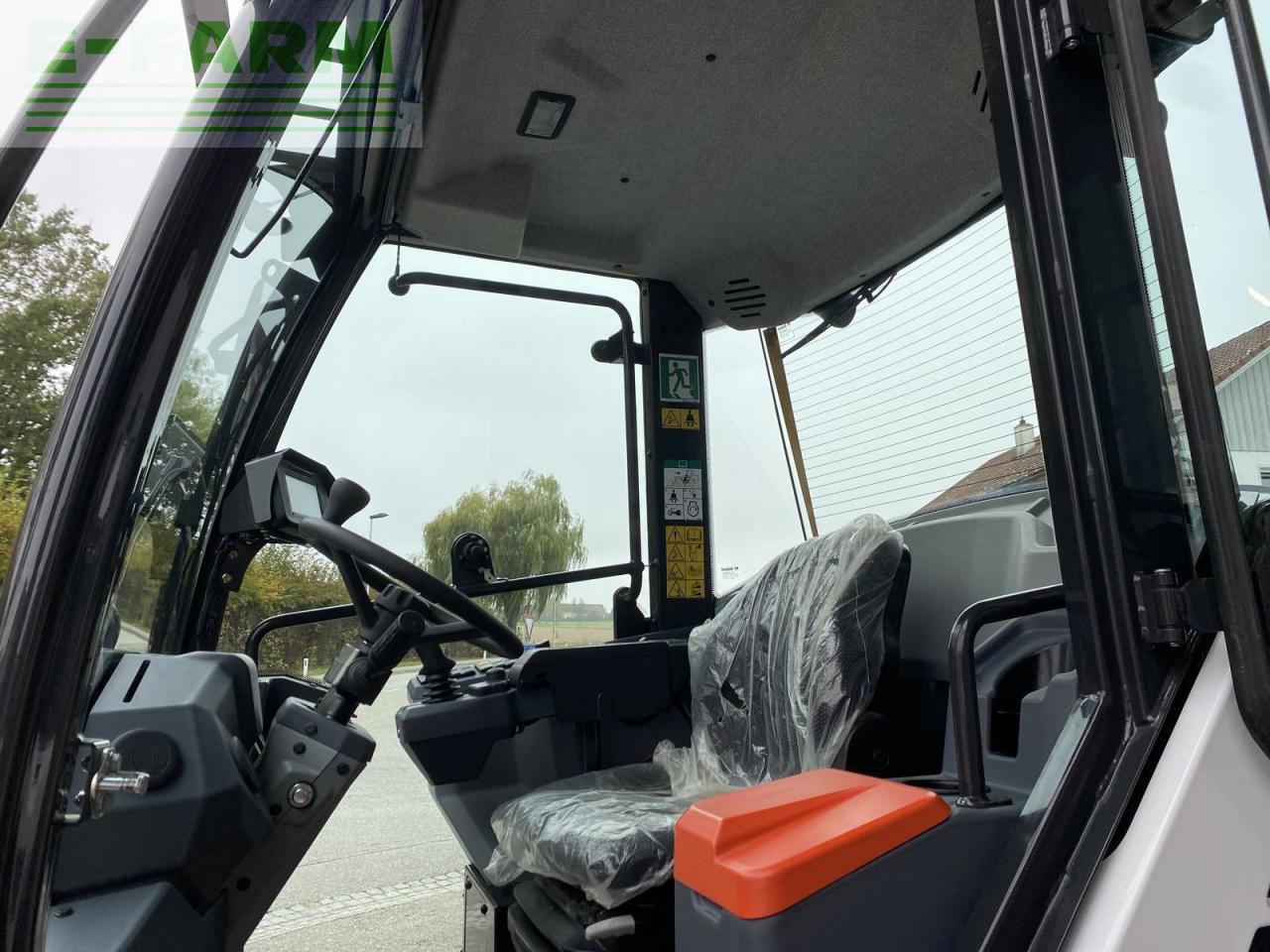 Bobcat l 85 - Мини-экскаватор: фото 3 Bobcat l 85 - Мини-экскаватор: фото 3