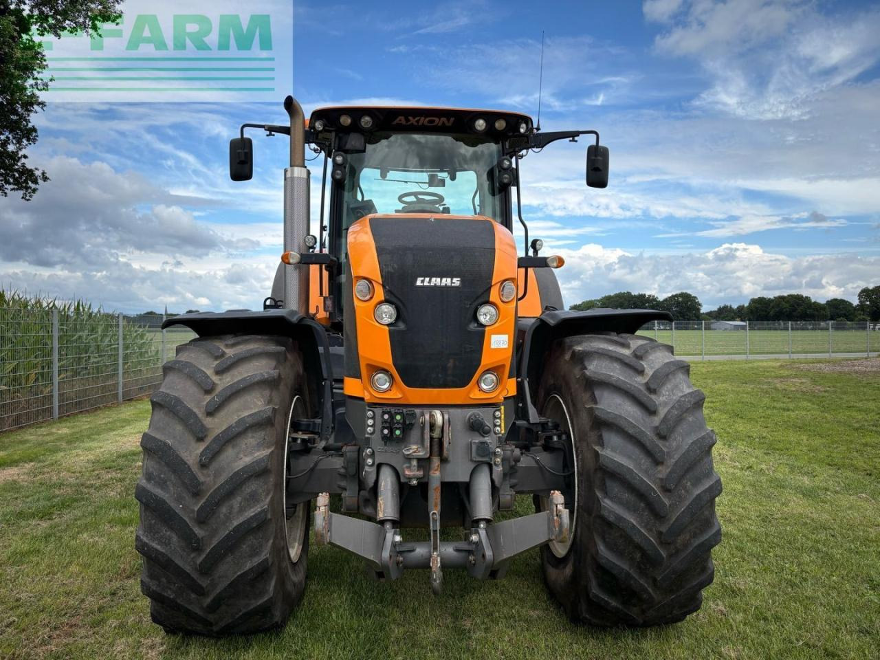 CLAAS AXION 920 with SCR - Трактор: фото 3 CLAAS AXION 920 with SCR - Трактор: фото 3