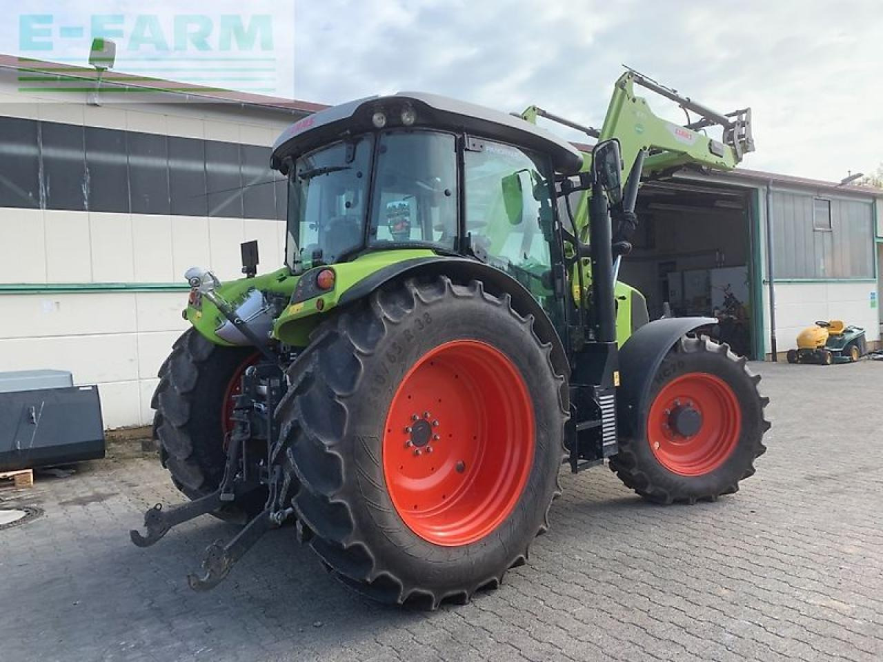 CLAAS arion 420 - Трактор: фото 5 CLAAS arion 420 - Трактор: фото 5