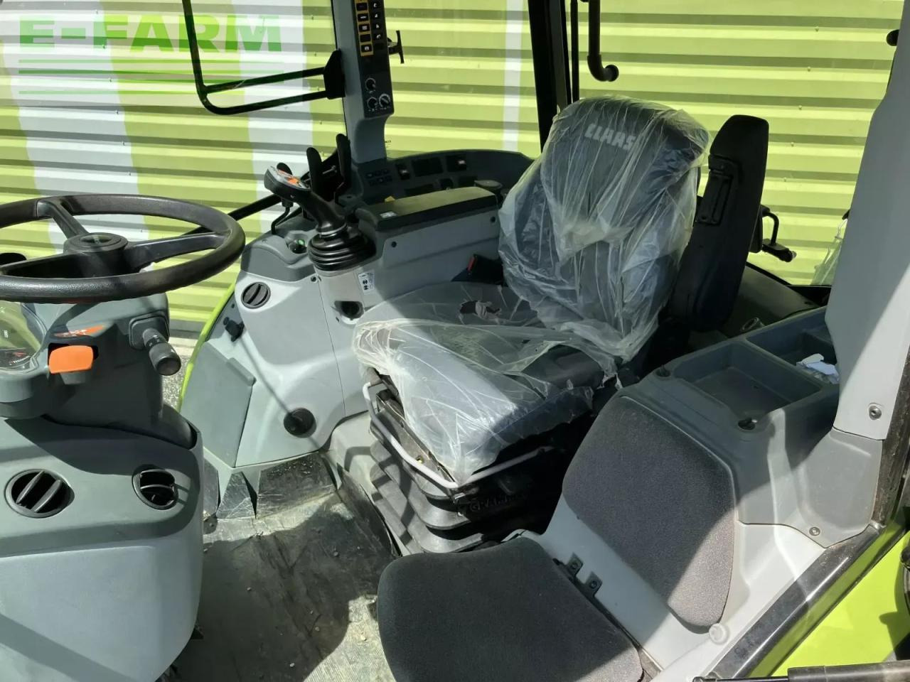 CLAAS arion 430 panoramic + fl 100 c - Трактор: фото 3 CLAAS arion 430 panoramic + fl 100 c - Трактор: фото 3