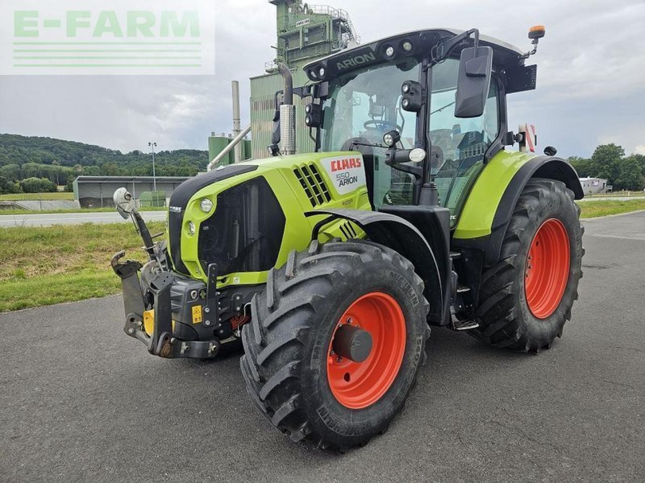 CLAAS arion 550 cebis cmatic CMATIC CEBIS - Трактор: фото 1 CLAAS arion 550 cebis cmatic CMATIC CEBIS - Трактор: фото 1