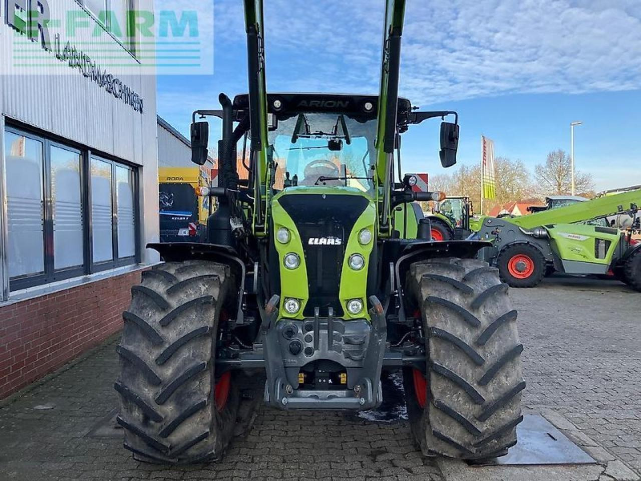 CLAAS arion 650 cis + fl140 + maxi-care - Трактор: фото 3 CLAAS arion 650 cis + fl140 + maxi-care - Трактор: фото 3