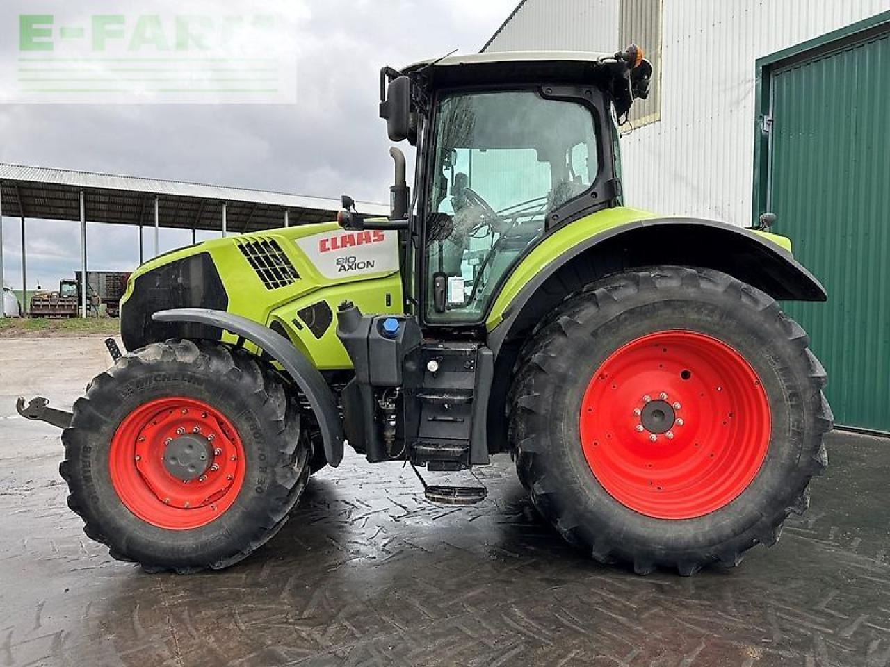 CLAAS axion 810 - Трактор: фото 2 CLAAS axion 810 - Трактор: фото 2