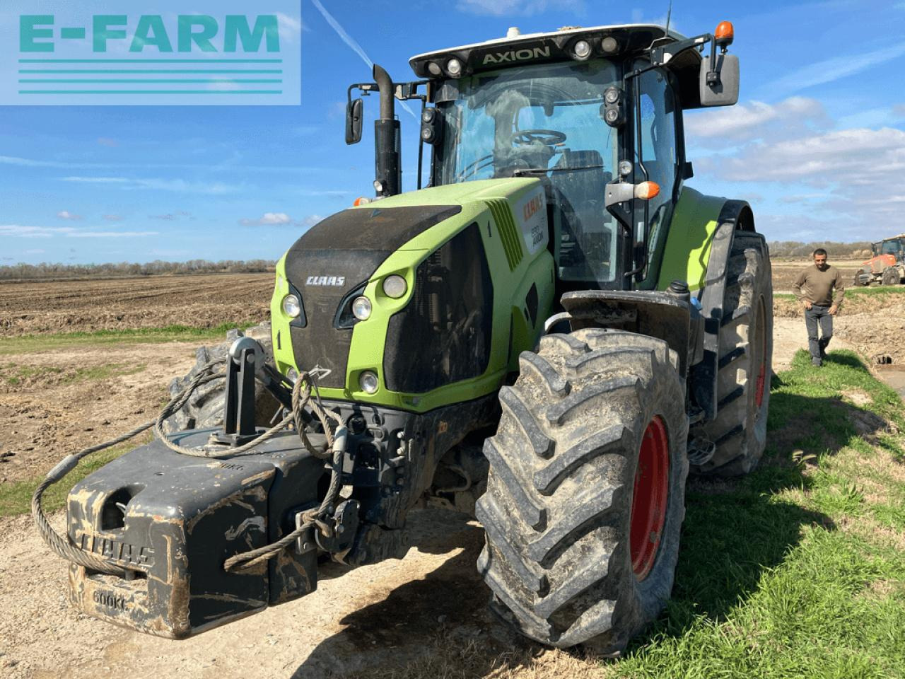 CLAAS axion 830 t4f - Трактор: фото 2 CLAAS axion 830 t4f - Трактор: фото 2