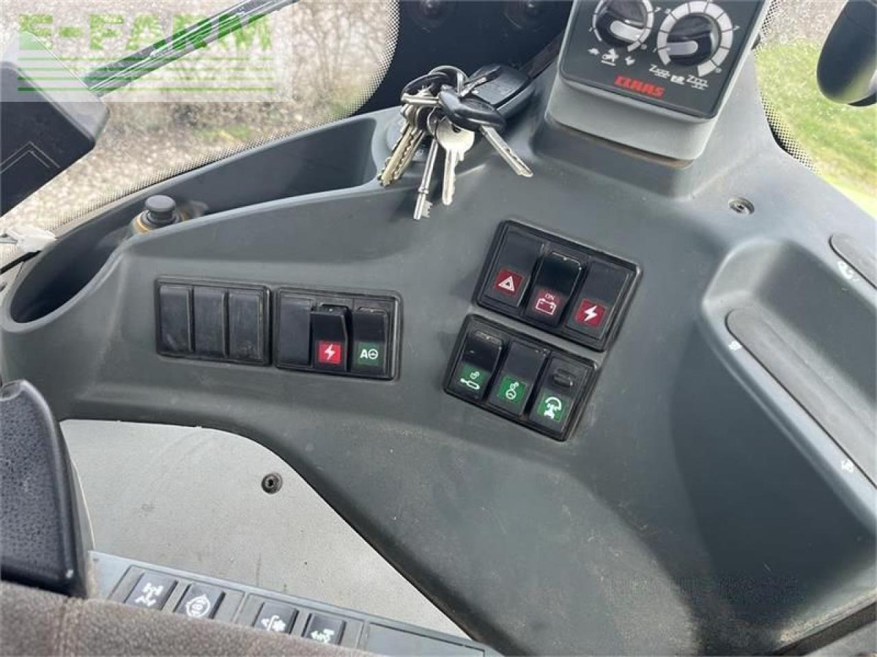 Трактор CLAAS axion 850 cmatic nye dæk CMATIC: фото 10