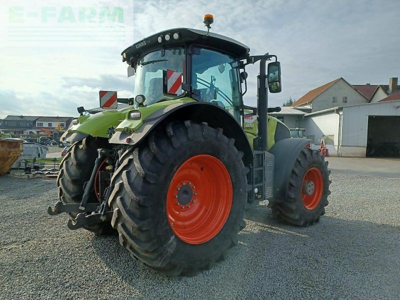 CLAAS axion 870 cmatic CMATIC - Трактор: фото 4 CLAAS axion 870 cmatic CMATIC - Трактор: фото 4