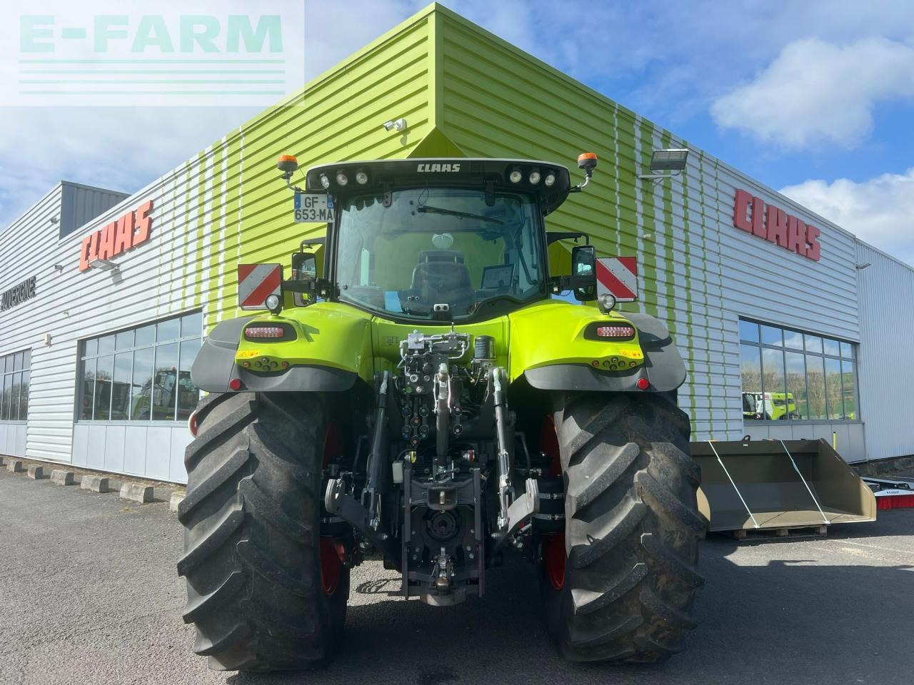 CLAAS axion 870 cmatic s5 sur mesure CMATIC - Трактор: фото 4 CLAAS axion 870 cmatic s5 sur mesure CMATIC - Трактор: фото 4