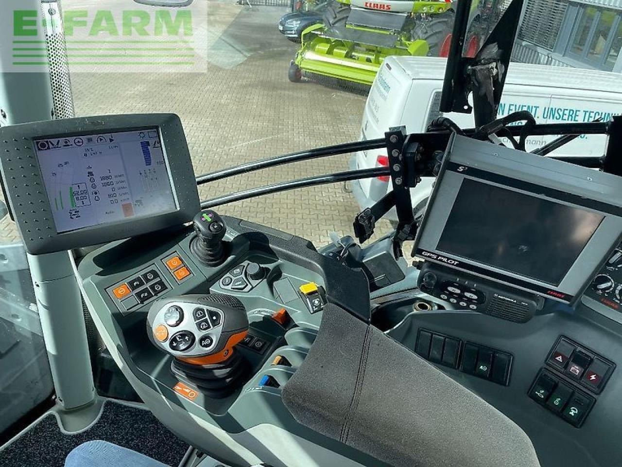 CLAAS axion 920 cmatic - Трактор: фото 2 CLAAS axion 920 cmatic - Трактор: фото 2