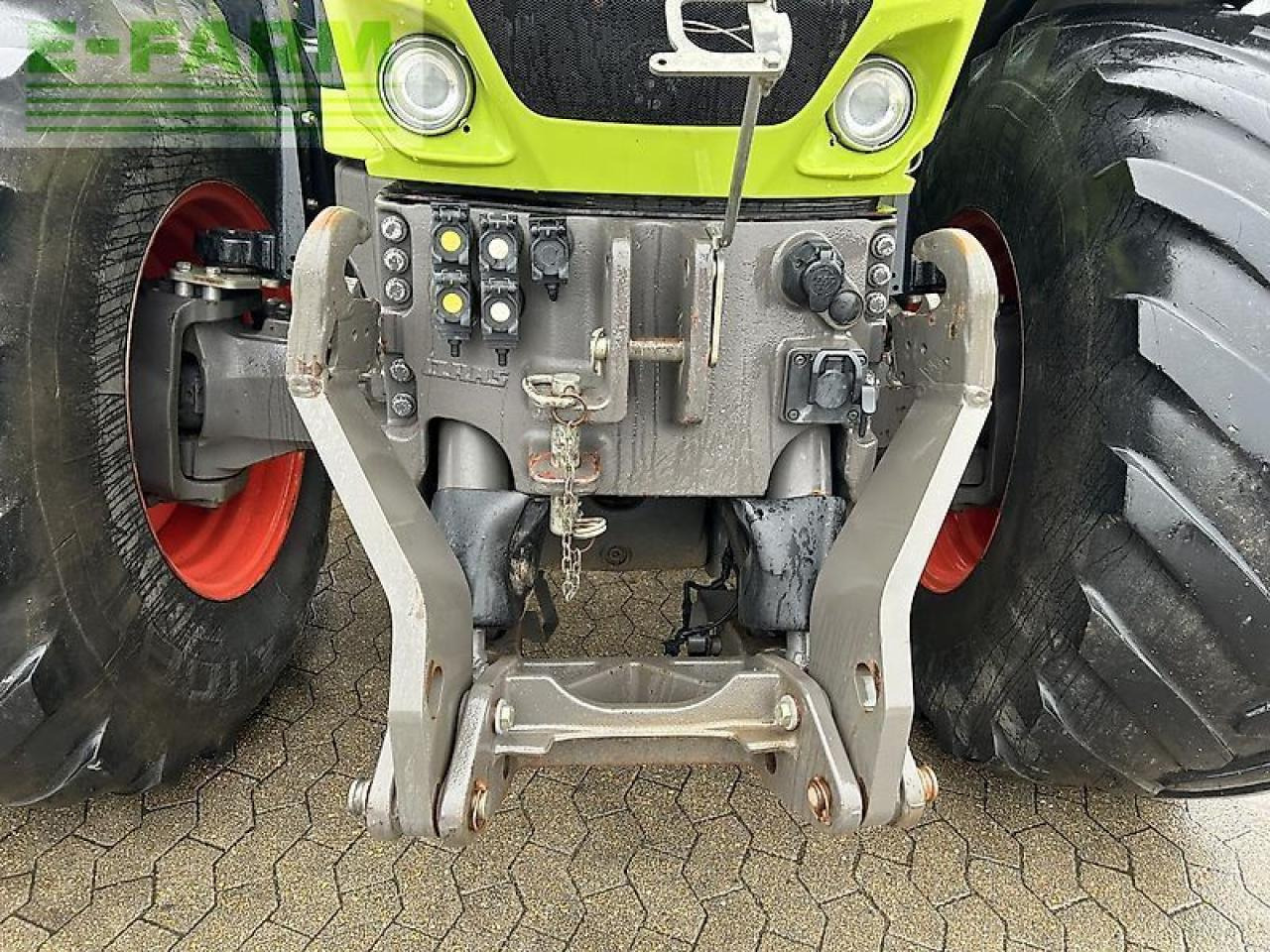 CLAAS axion 930 - Трактор: фото 5 CLAAS axion 930 - Трактор: фото 5