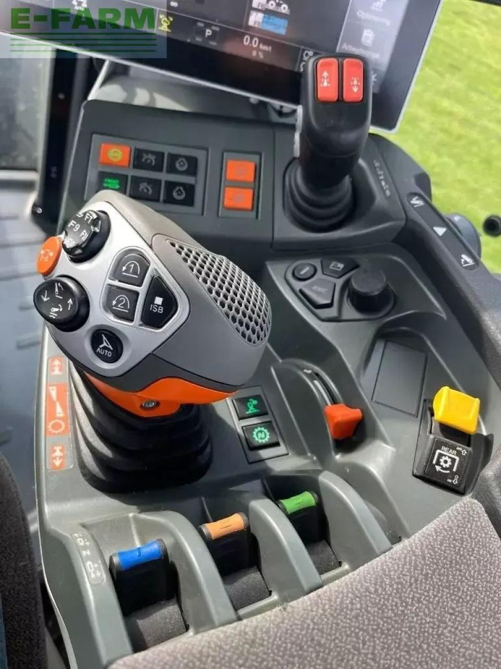 CLAAS axion 930 - Трактор: фото 5 CLAAS axion 930 - Трактор: фото 5