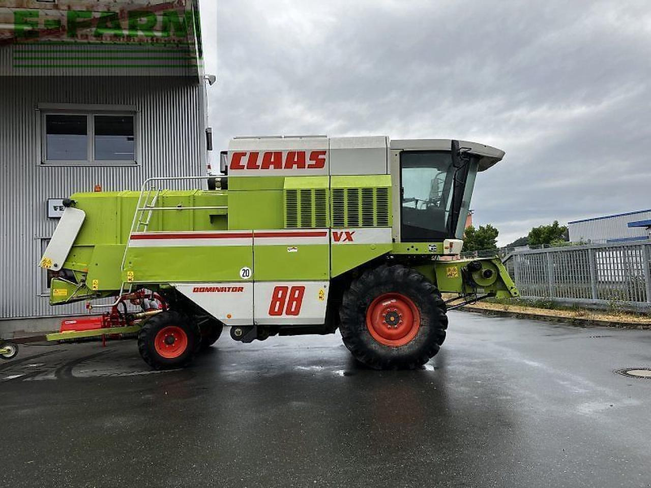 CLAAS dominator 88 vx - Зерноуборочный комбайн: фото 1 CLAAS dominator 88 vx - Зерноуборочный комбайн: фото 1