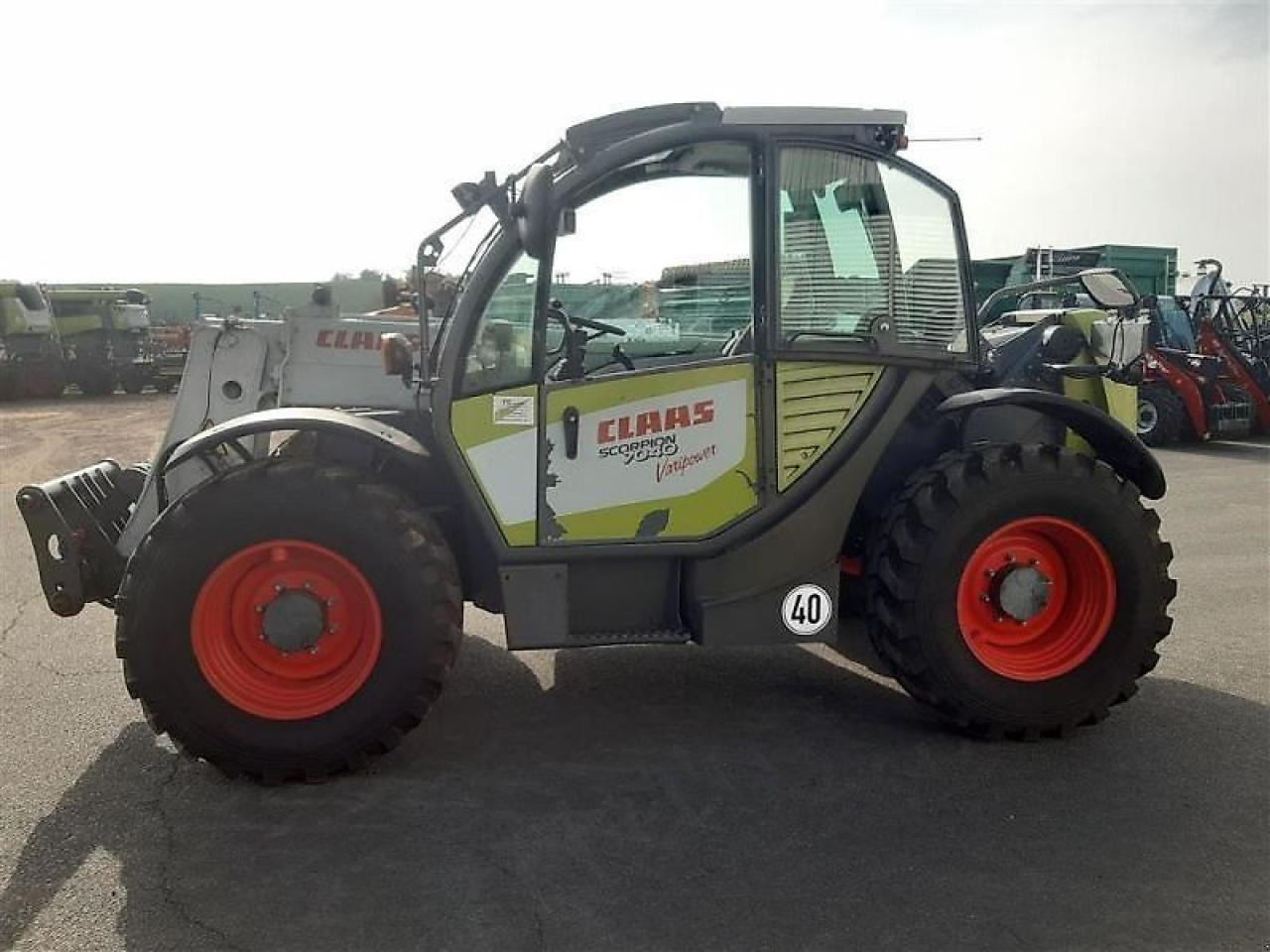 CLAAS gebr. scorpion 7040 - Телескопический погрузчик: фото 1 CLAAS gebr. scorpion 7040 - Телескопический погрузчик: фото 1