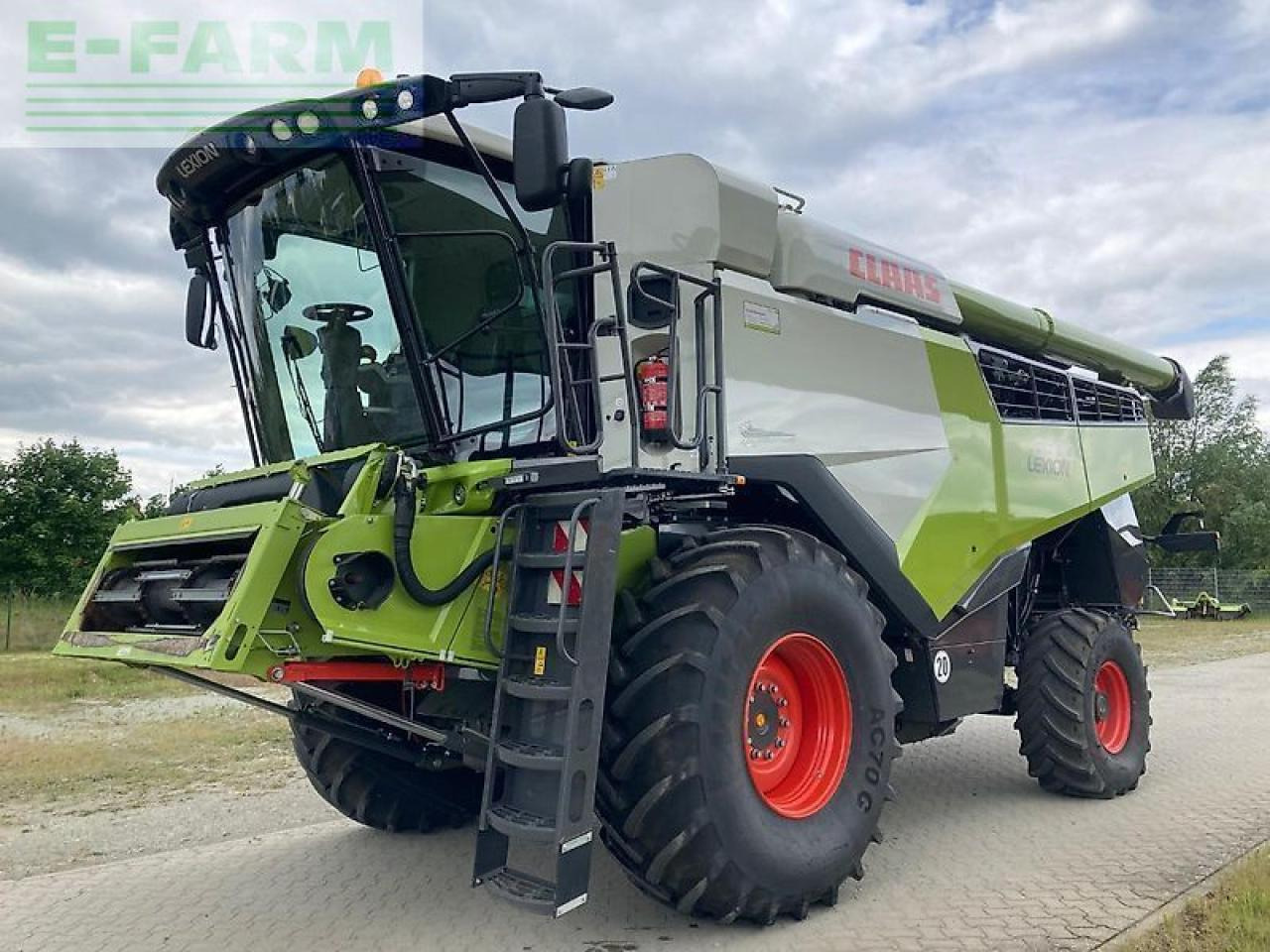 CLAAS lexion 6800 - Зерноуборочный комбайн: фото 4 CLAAS lexion 6800 - Зерноуборочный комбайн: фото 4