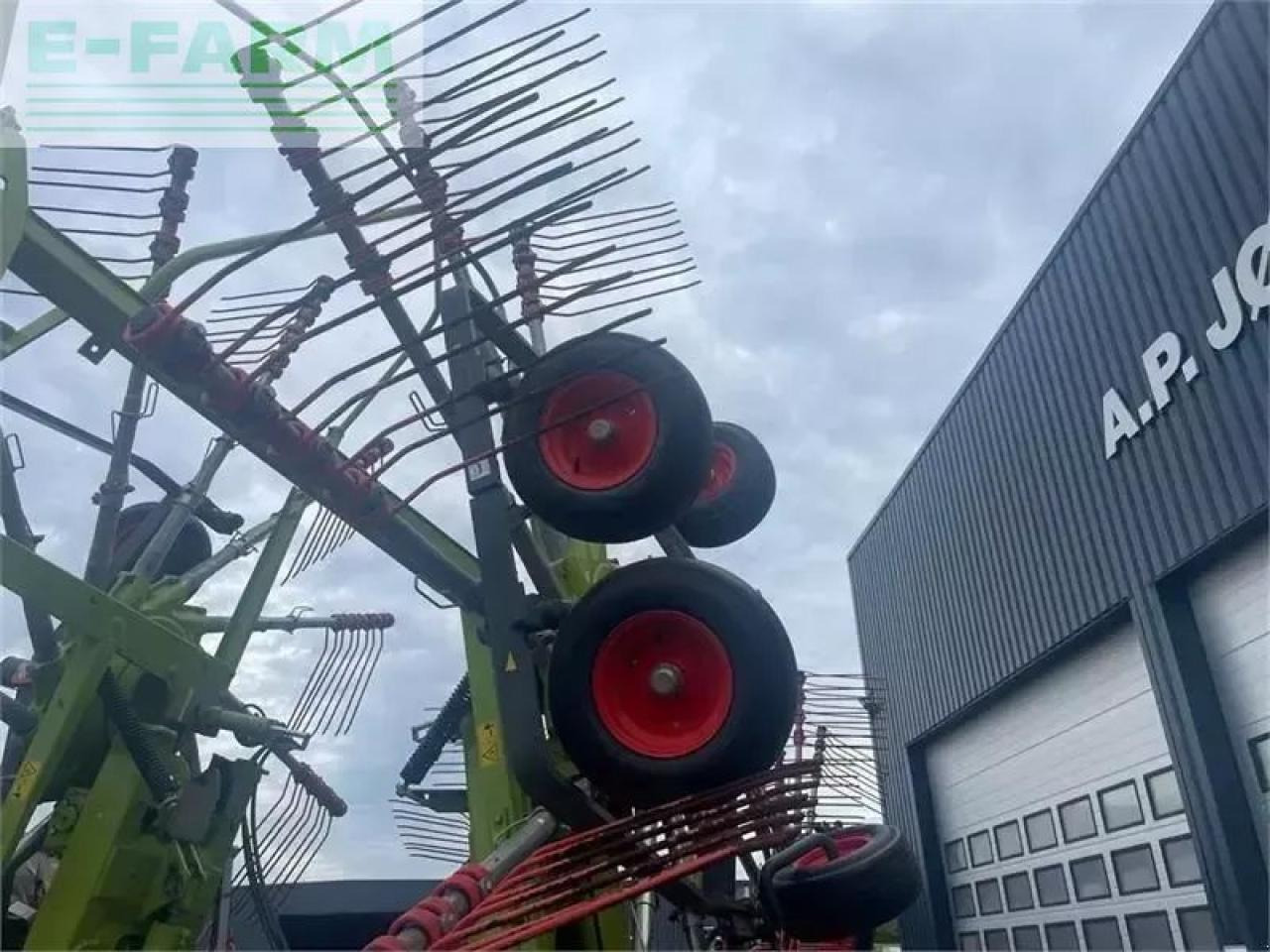 Сеноворошилка CLAAS liner 3600: фото 11