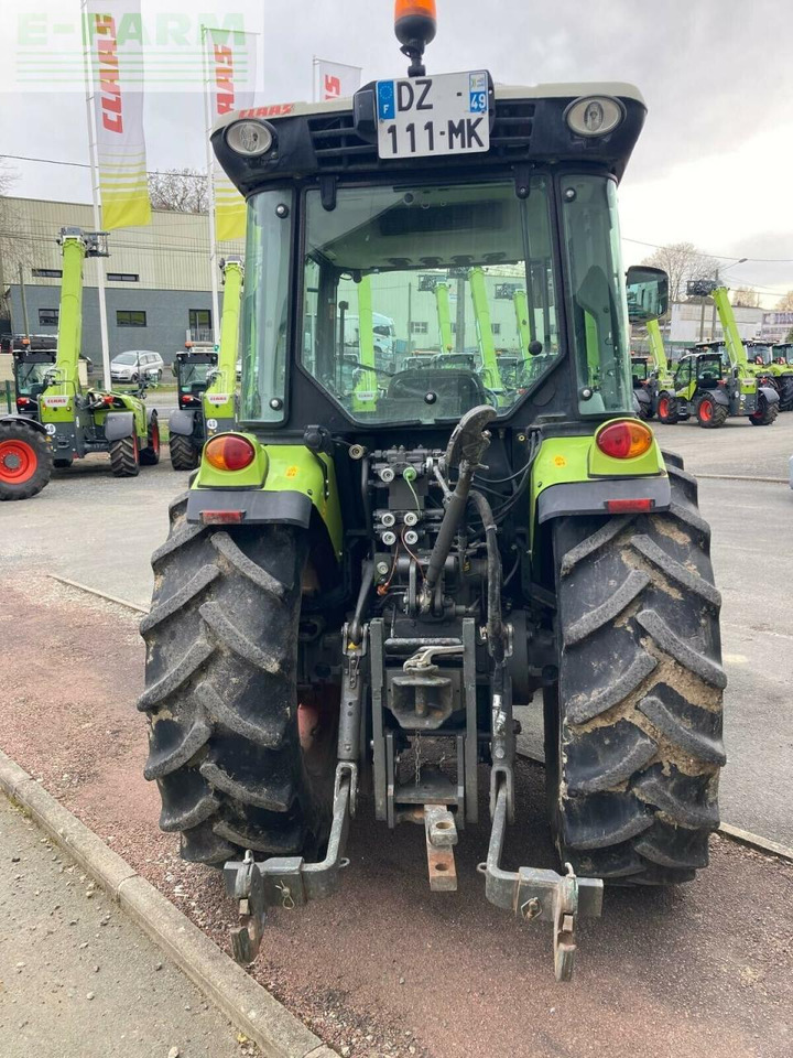 CLAAS nexos 230 f 4rm F - Трактор: фото 4 CLAAS nexos 230 f 4rm F - Трактор: фото 4