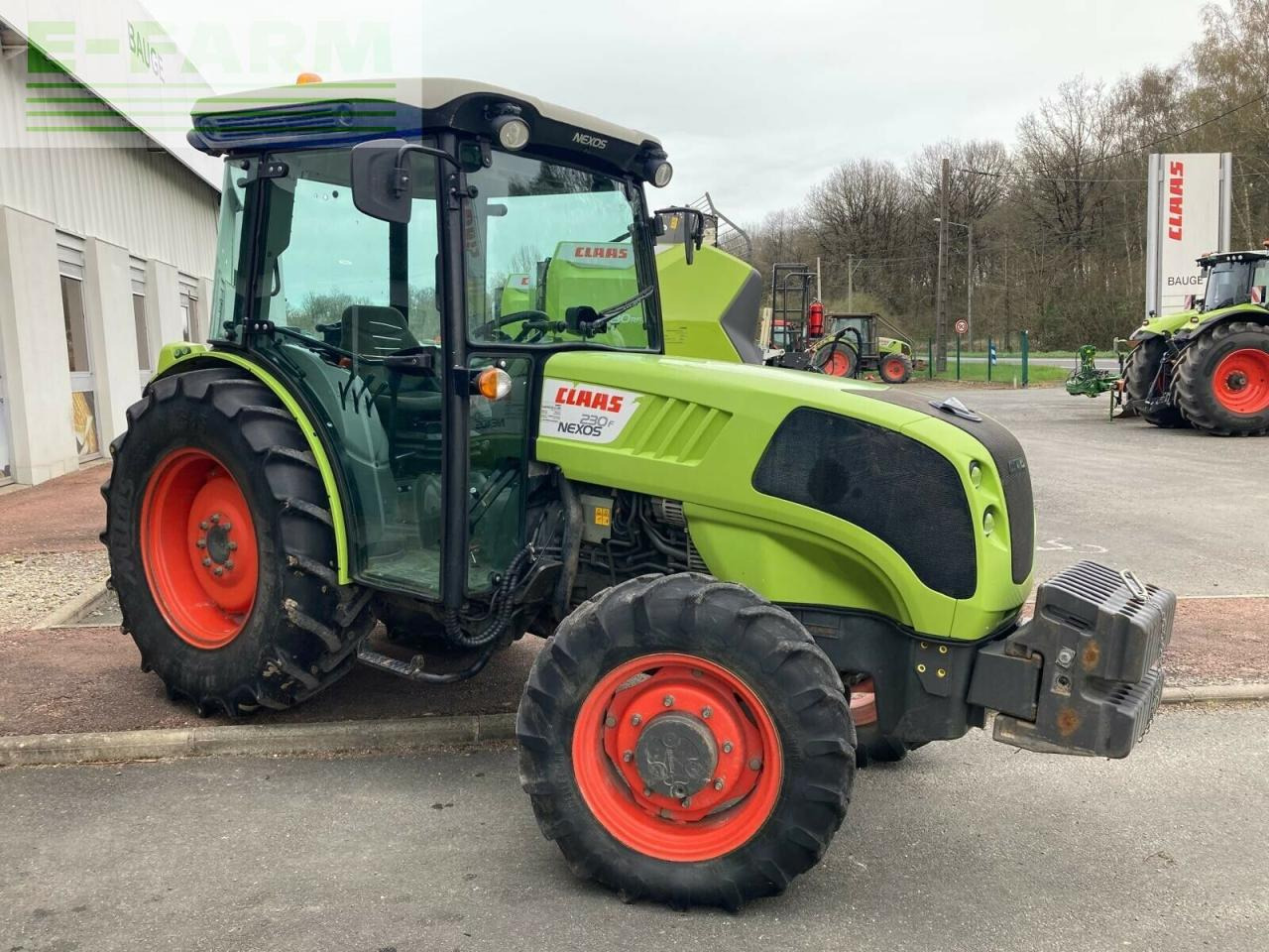 CLAAS nexos 230 f 4rm F - Трактор: фото 1 CLAAS nexos 230 f 4rm F - Трактор: фото 1
