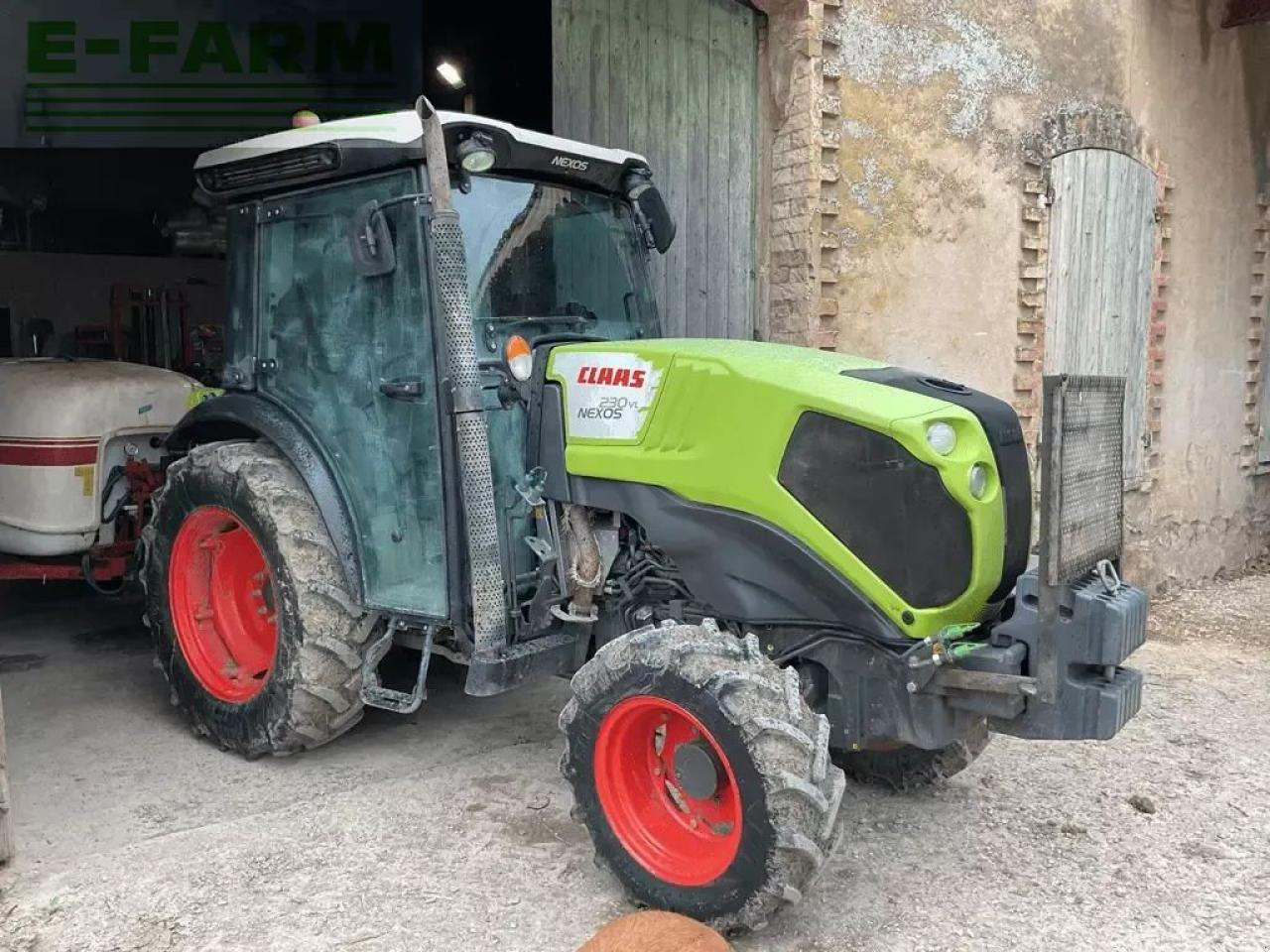 CLAAS nexos 230 vl ls 30+ VL - Трактор: фото 3 CLAAS nexos 230 vl ls 30+ VL - Трактор: фото 3