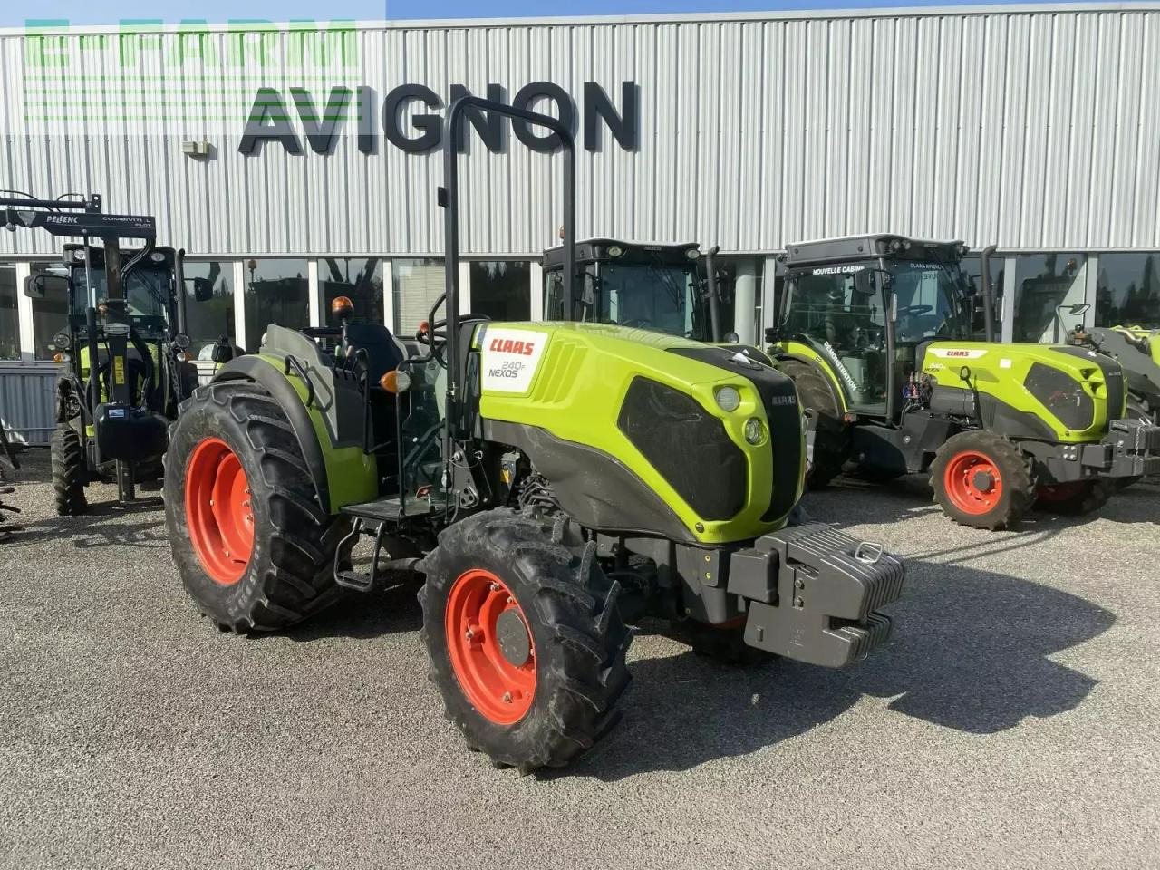 CLAAS nexos 240 f arceau 4rm - Трактор: фото 1 CLAAS nexos 240 f arceau 4rm - Трактор: фото 1