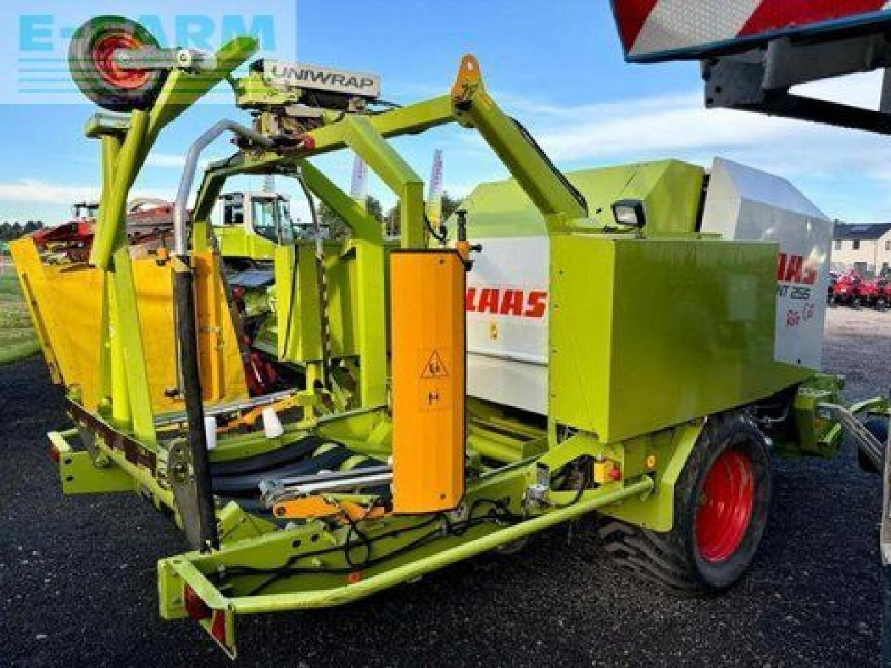 CLAAS rollant 255 rc uniwrap, presse - Пресс-подборщик тюковый: фото 4 CLAAS rollant 255 rc uniwrap, presse - Пресс-подборщик тюковый: фото 4
