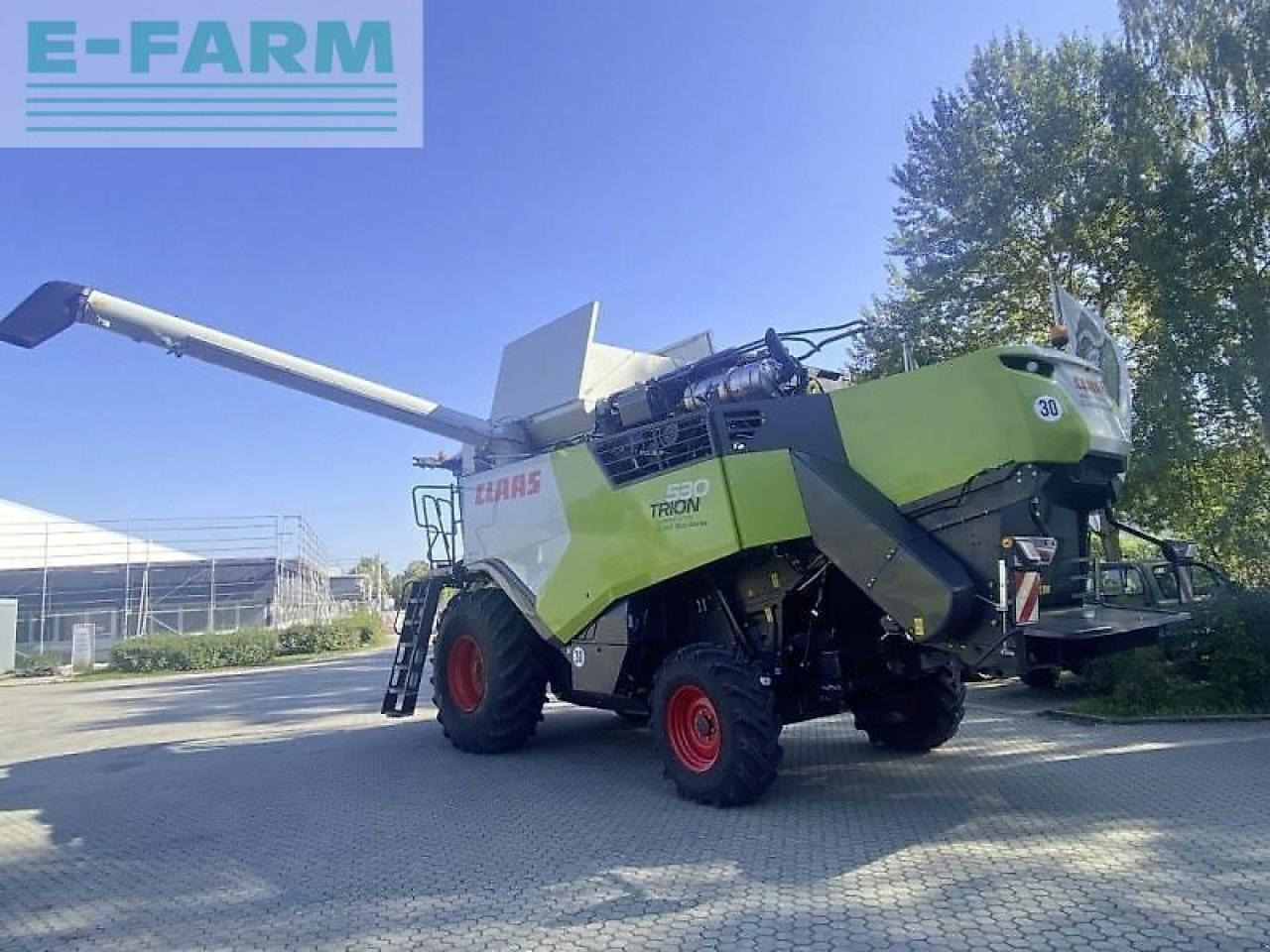 CLAAS trion 530 mit vario 620 - Зерноуборочный комбайн: фото 3 CLAAS trion 530 mit vario 620 - Зерноуборочный комбайн: фото 3