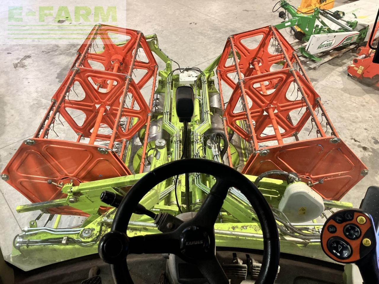 Зерноуборочный комбайн CLAAS tucano 320: фото 30 Зерноуборочный комбайн CLAAS tucano 320: фото 30