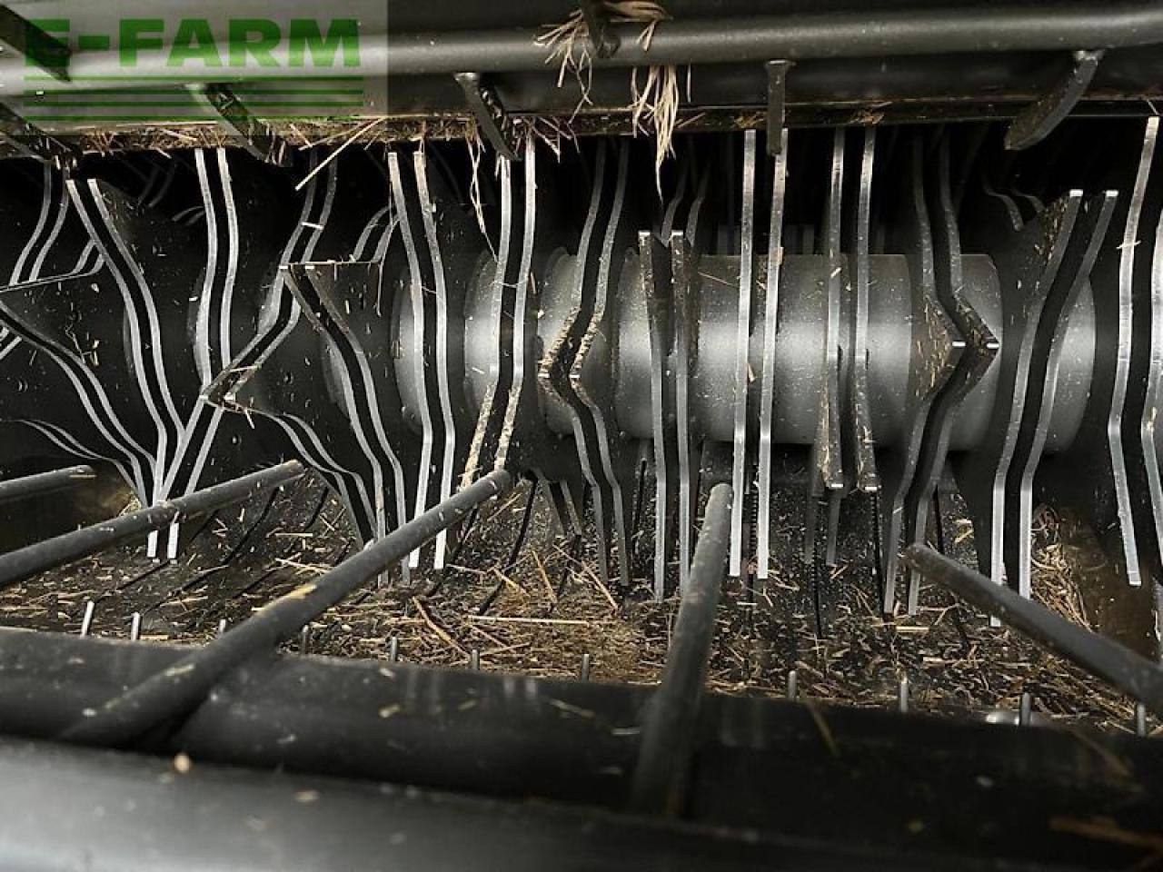 CLAAS variant 465 rc pro - Пресс-подборщик тюковый: фото 5 CLAAS variant 465 rc pro - Пресс-подборщик тюковый: фото 5