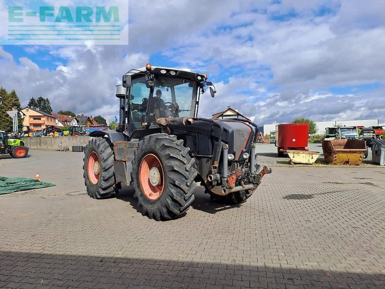 CLAAS xerion 3300 trac vc TRAC VC - Трактор: фото 2 CLAAS xerion 3300 trac vc TRAC VC - Трактор: фото 2